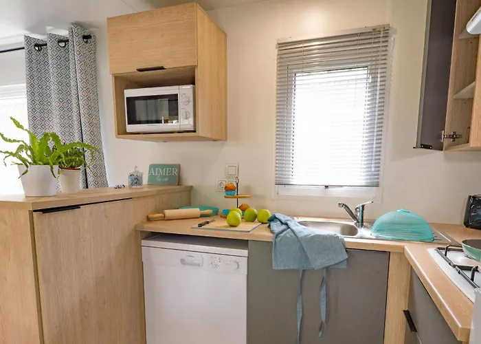 Camping Ares * آريس