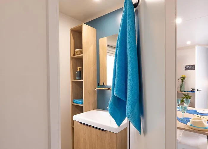 منتجع Camping Ares *